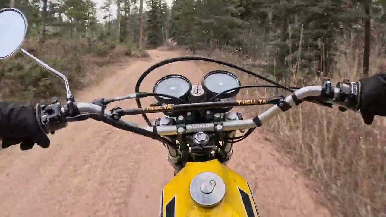 Dual sport rip on the 1975 Yamaha DT400. 