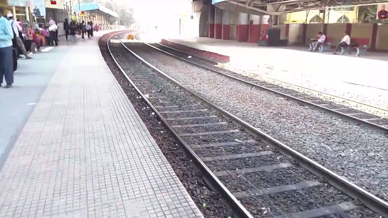 Hyderabad MMTS Train To Hyderabad Metro Rail Transfer at Begumpet Vlog