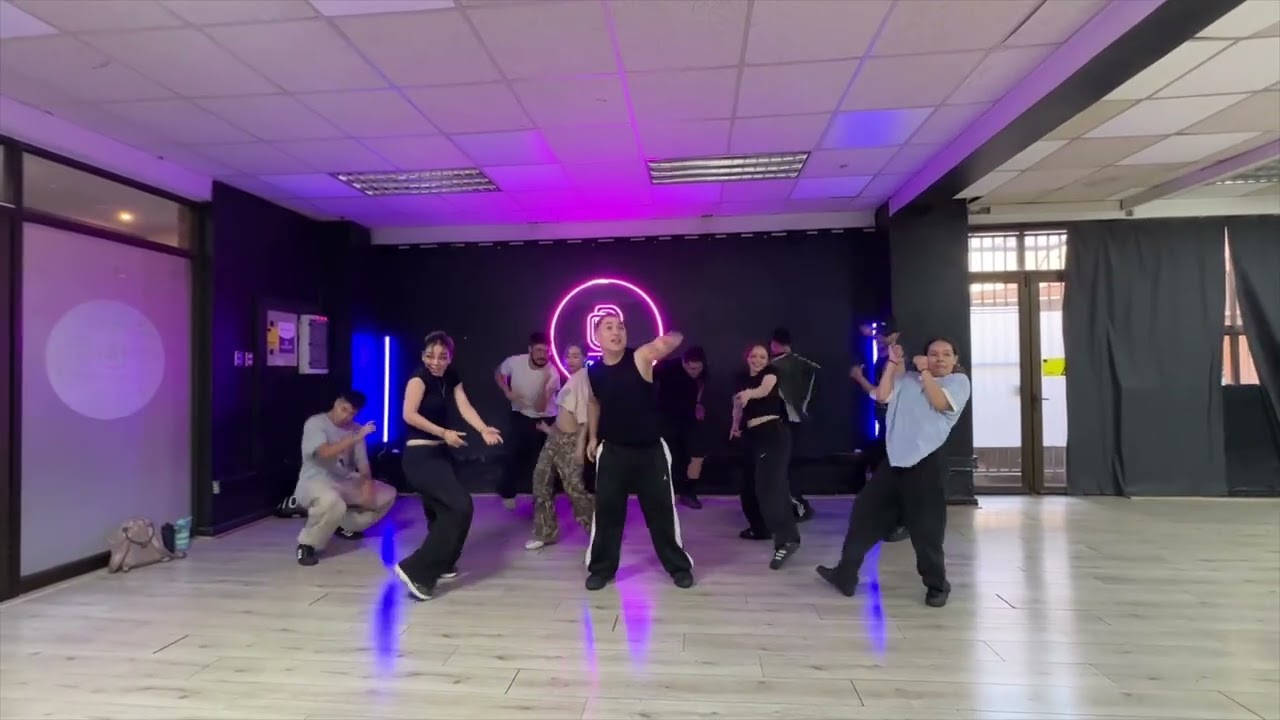 Calm Down @heisrema @selenagomez — coreografía Jesús Contreras @jisusecm 