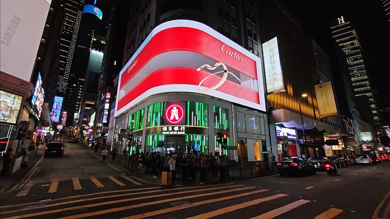 Leisure walk in the Central and Causeway Bay at night, walking and by HK metro (MTR) underground