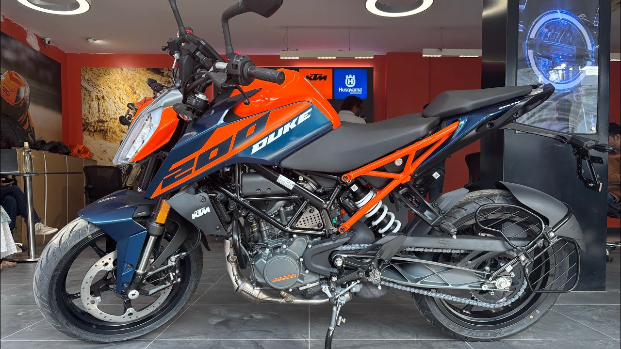 KTM Duke 200 New Color Review 2026 | Best 200cc ??