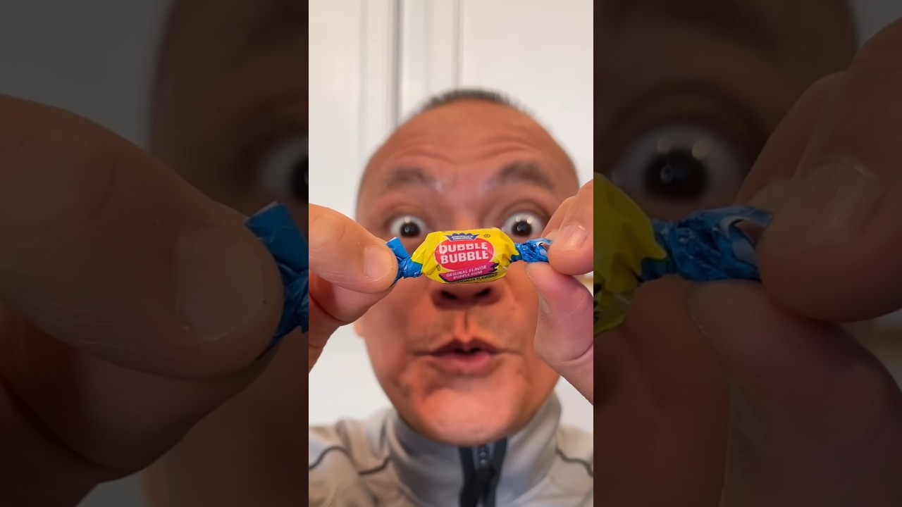 ASMR 🍫🍭🍒🍇 Оригинальный вкус и звуки поедания жевательной резинки Dubble Bubble в Америке #asmr #s...