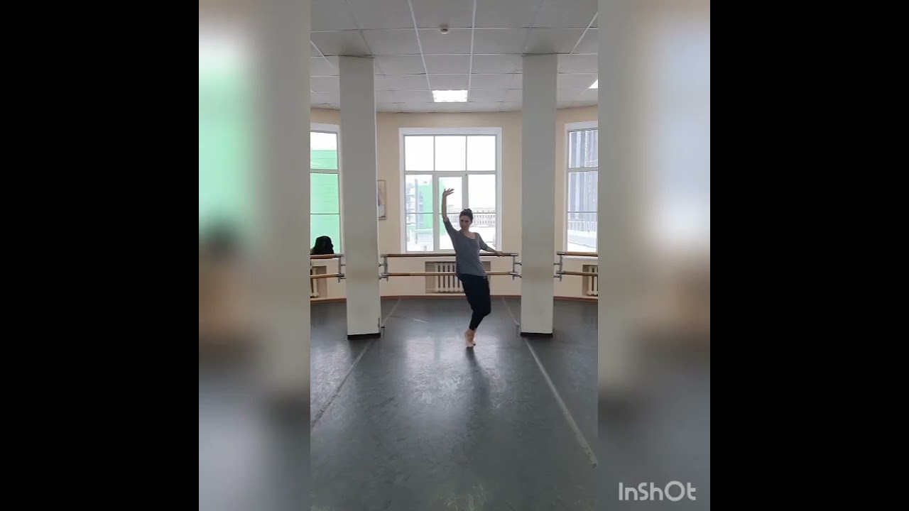 Character dance. Gypsy fondu and flic for the 2 grade students. Цыганское фондю и флик.