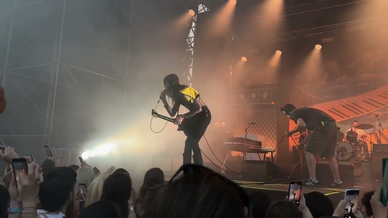 Lucio Corsi - Freccia Bianca. Live in Mestre 12.06.2025