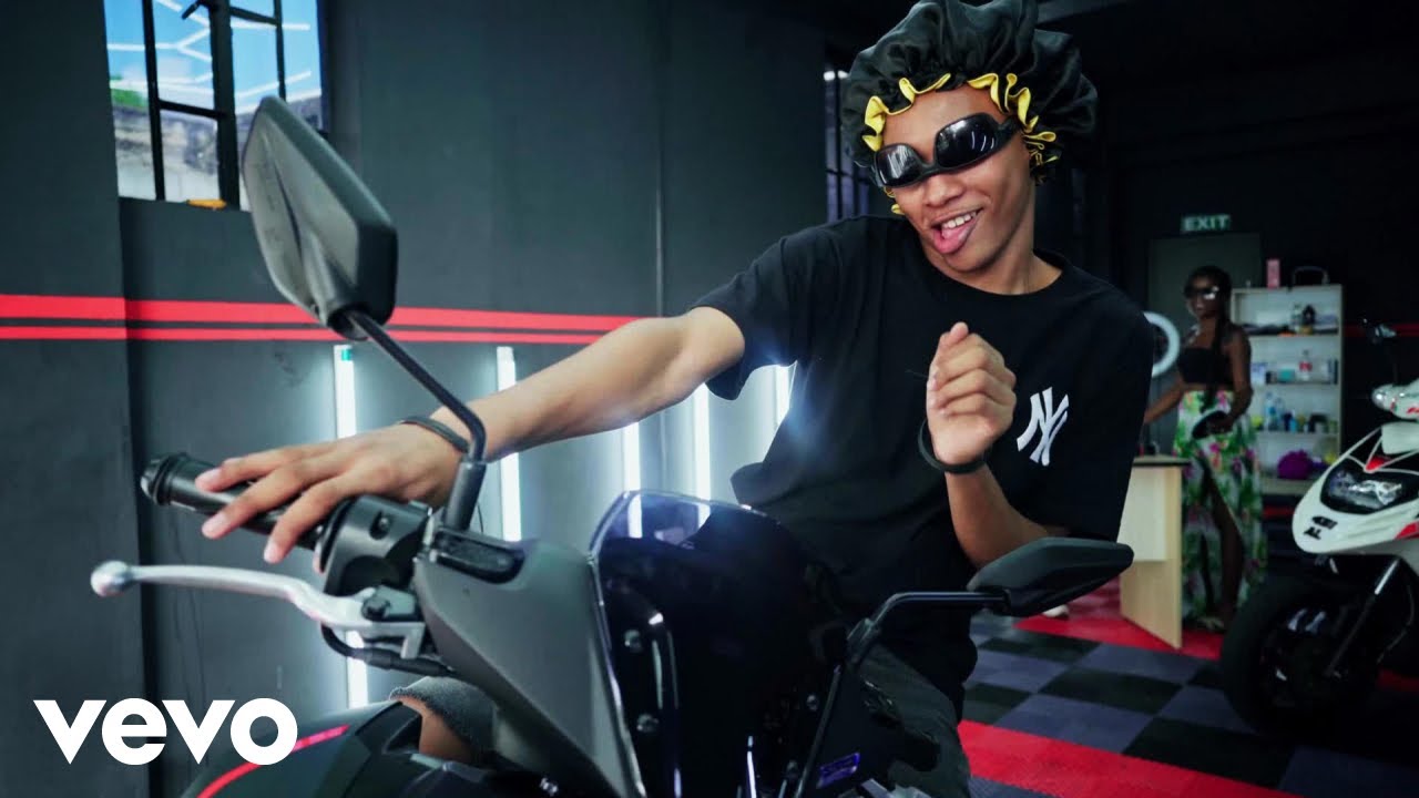 ICONIC PRODUCTION - SCOOTER LYON D