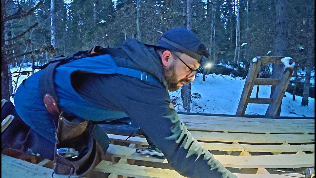 Insulated Tool Shed Build In Winter | Tin Roof Install