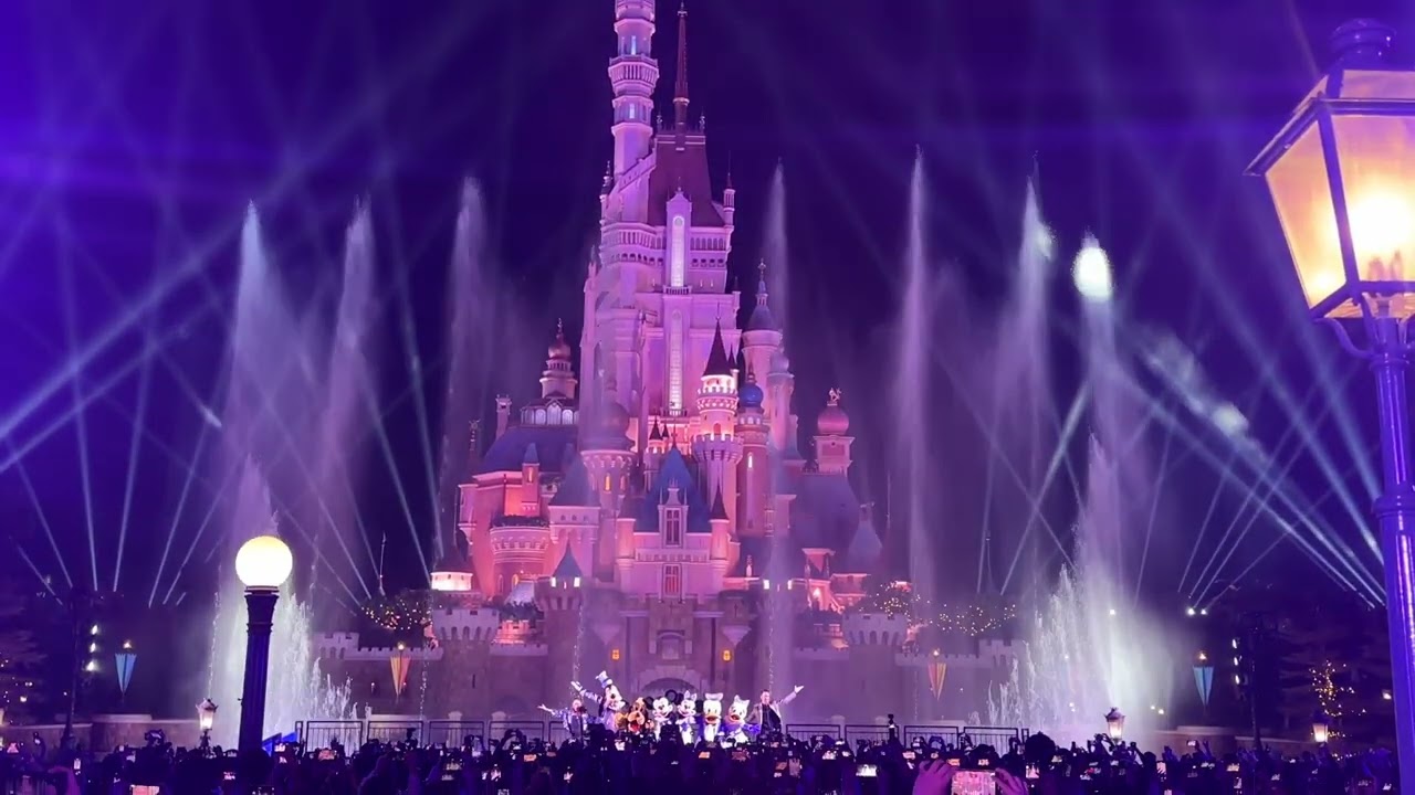 Hong Kong Disneyland 2024 New Year‘s Eve Countdown Party 香港迪士尼樂園2024除夕倒數派對