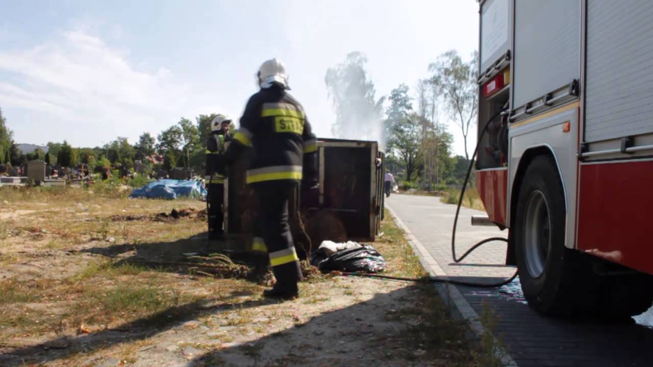 30.08.2015r. Pożar śmieci na cmentarzu - OSP Sulejówek