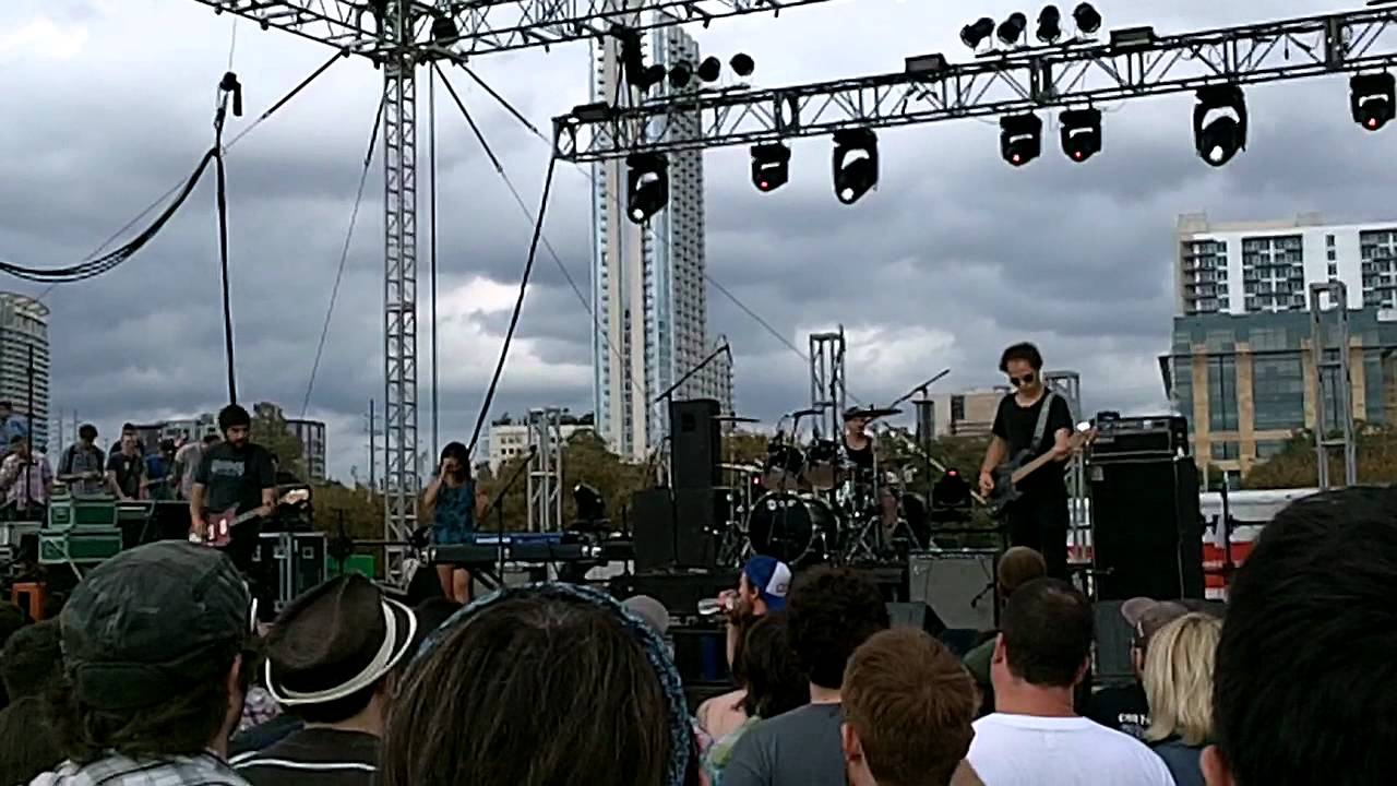 Asobe Seksu - Sighs - Fun Fun Fun Festival - Austin, TX - 2011/11/05