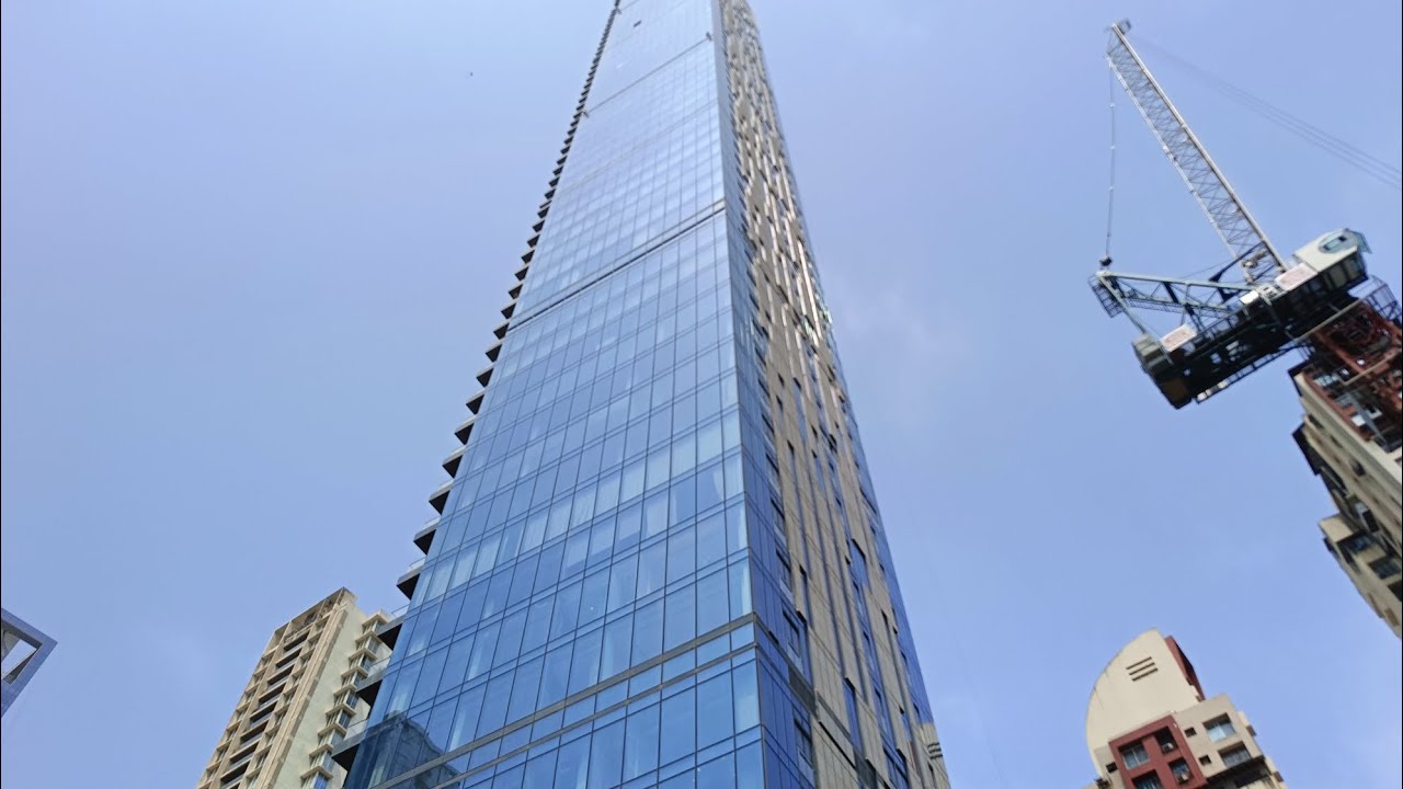 Ready to move 4Bhk flat for sale at Worli opposite race course 9821552522