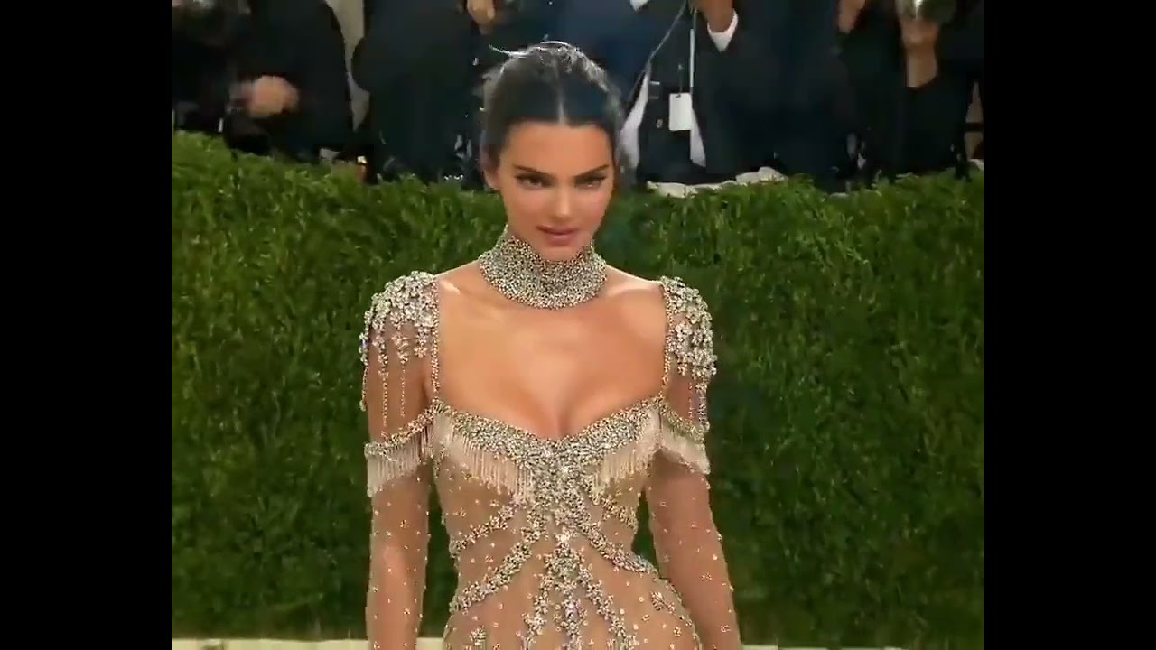 Kendall jenner it's so slim💗💜