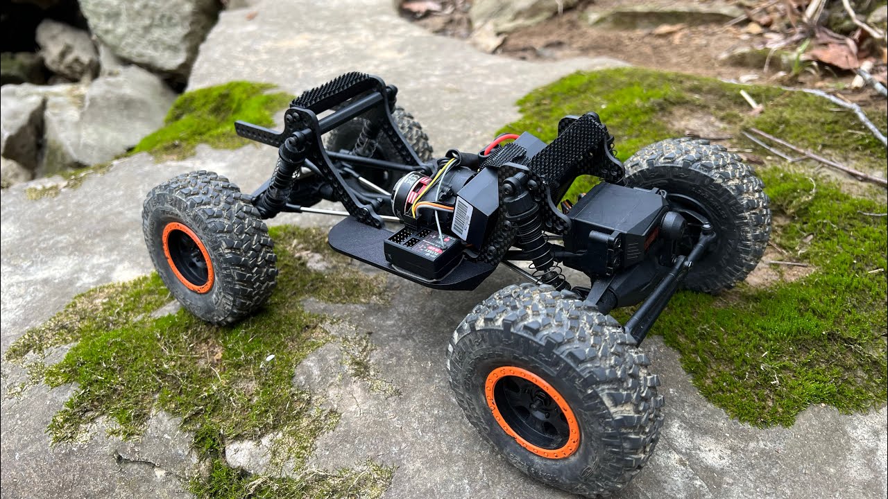 Killr Chassis for Capra UTB18! Build & first run