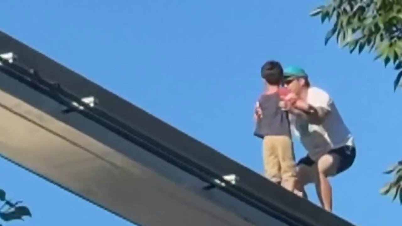 Hero climbs to save boy at Hershey Park