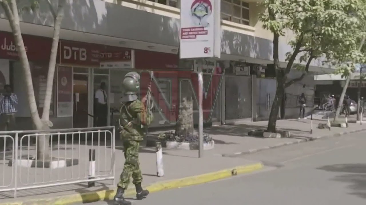 Police deploys tear gas in clashes with protestors in Nairobi