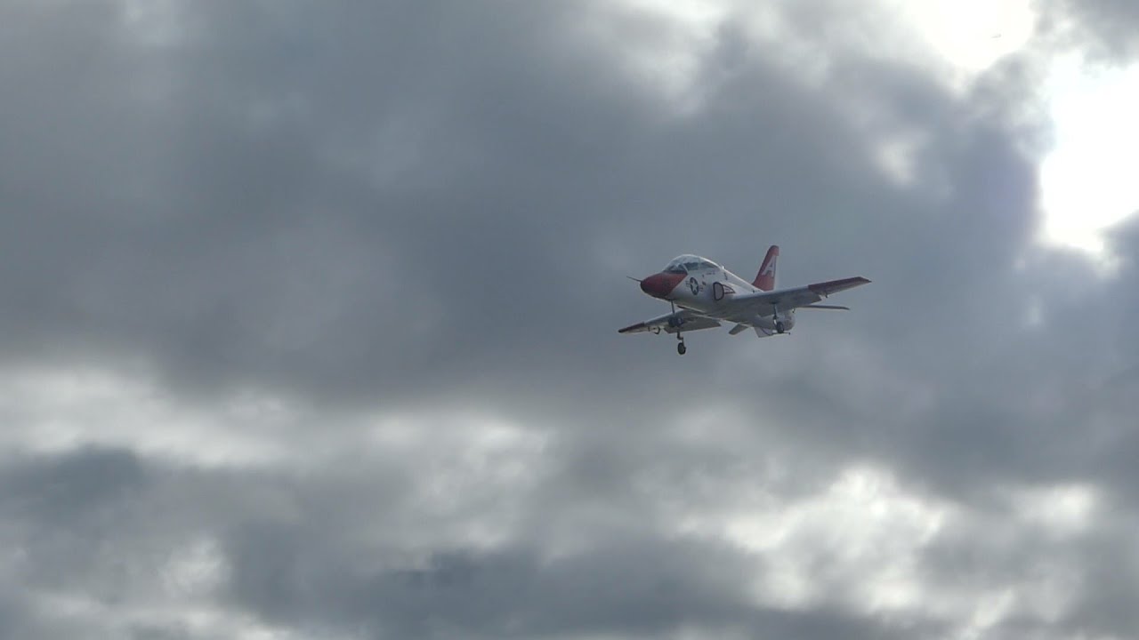 QT-model T45 Goshawk EDF jet