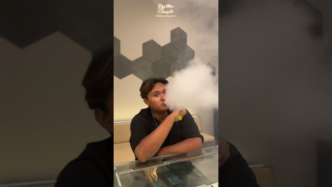 rekomendasi liquid creamy nih! #bytheclouds #vape #btcstore #vapefriends #cinematic