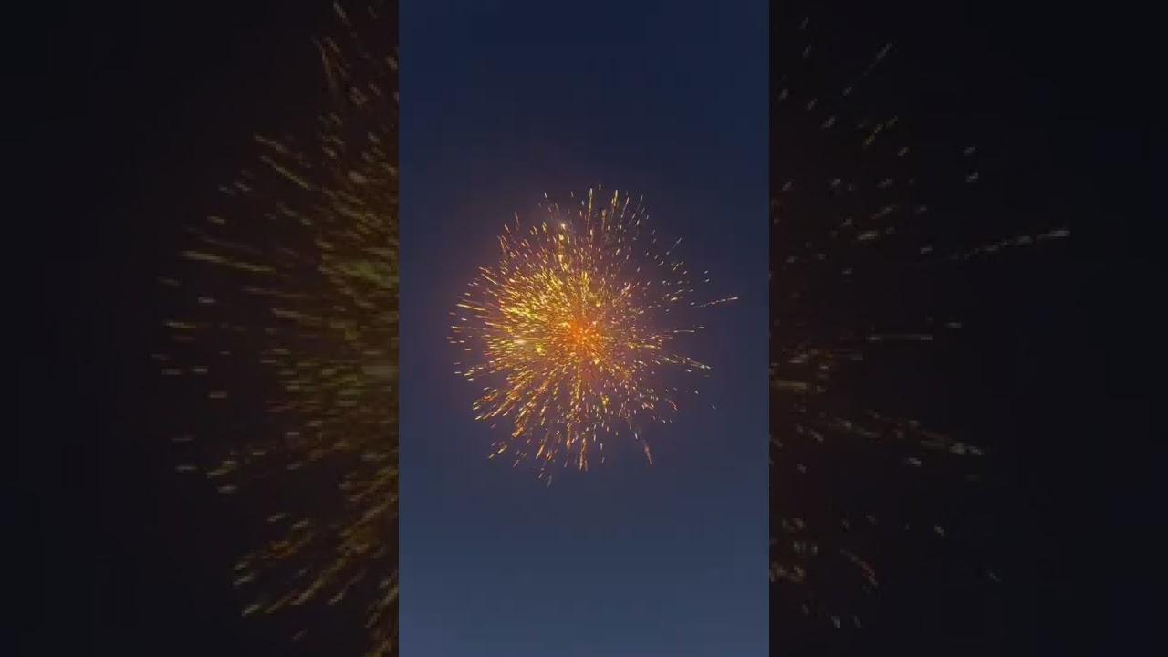 Excalibur vs Excalibur Platinum 5in&rdquo; Shell ! Firework comparison !!!