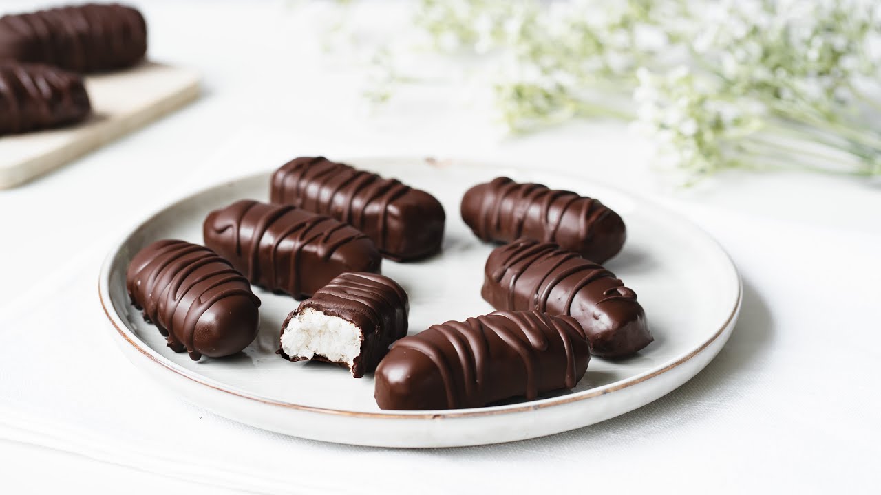 Vegan Bounty Bars (100% homemade) - La Cuisine de G&eacute;raldine