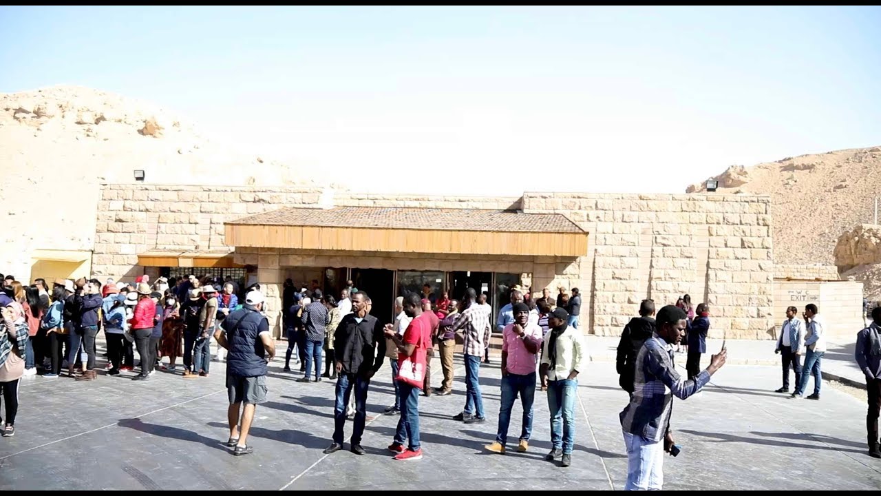 Les auditeurs de l'Université Senghor en visite à Louxor et Assouan
