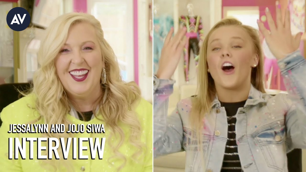 Can JoJo Siwa and mom Jessalynn figure out which dance moves are real?