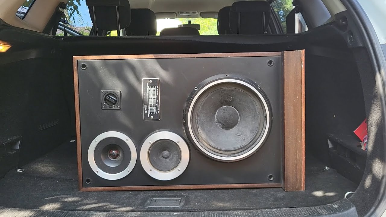 ALTUS w bagażniku - test humorystyczny ZG60 C115 - car audio bass Tonsil