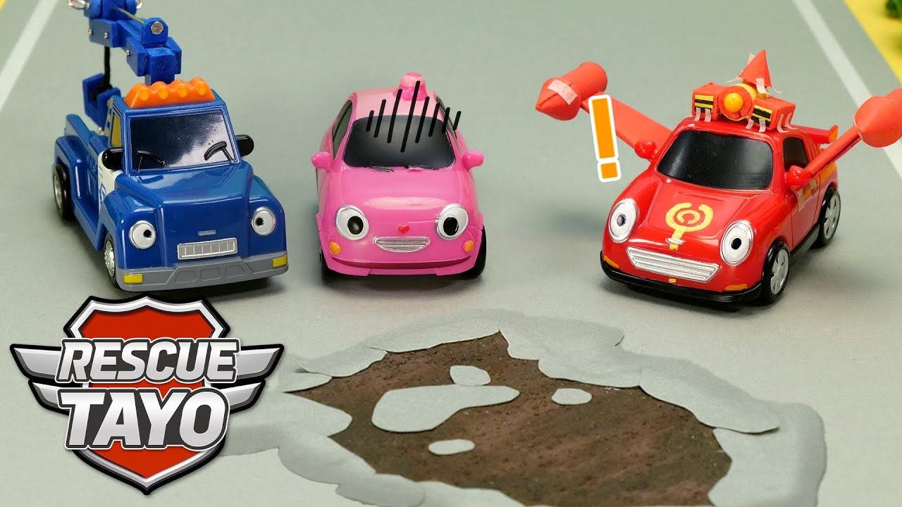 スーパーフックレッキー！ポットホールに落ちた車を助けよう！l ミニカーのストーリー🚗 l レスキュータヨ