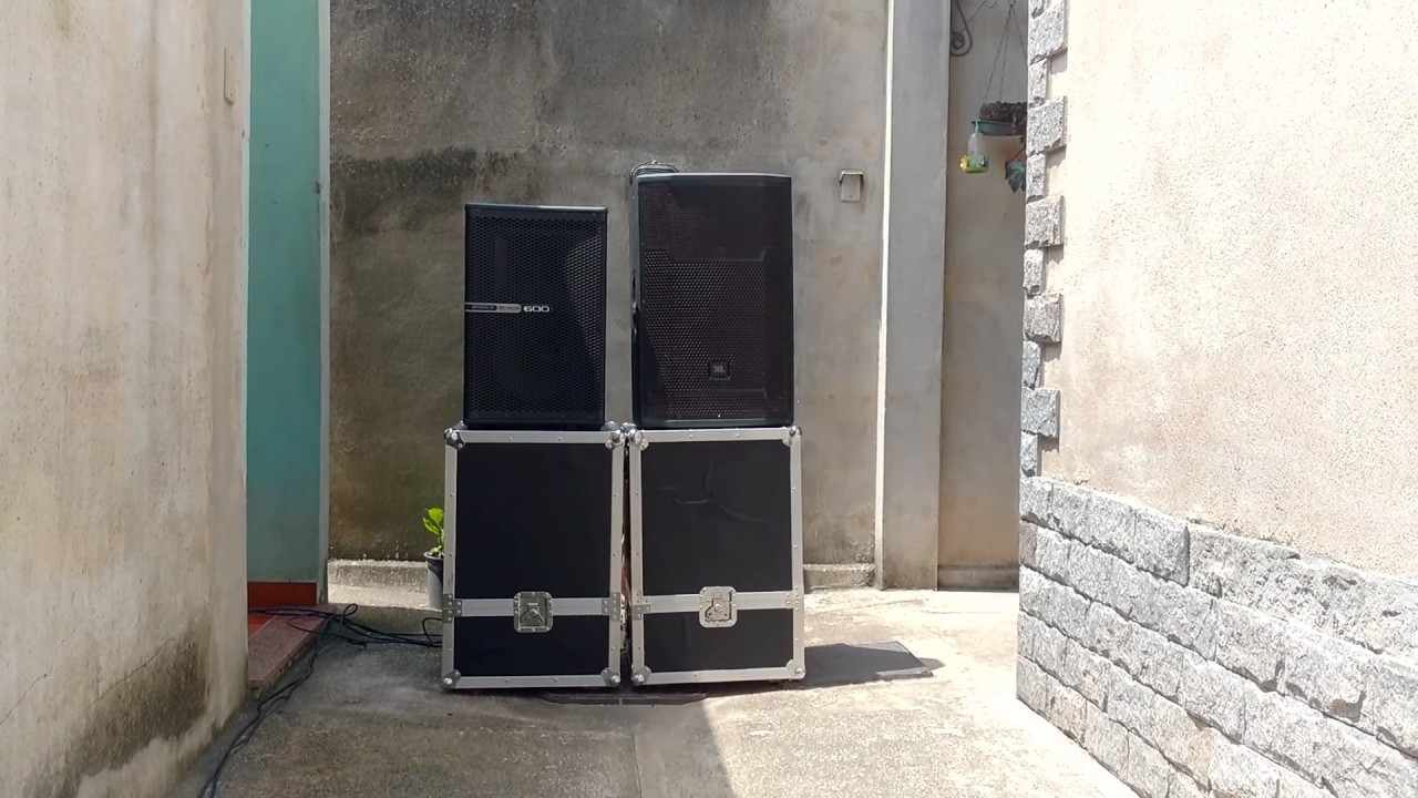JBL PRX 715