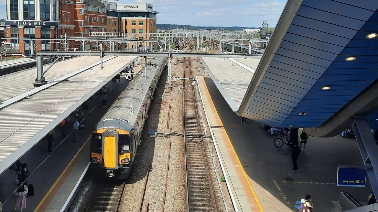 Trains at Bedwyn, Hungerford, Kintbury & Reading ~ GWR