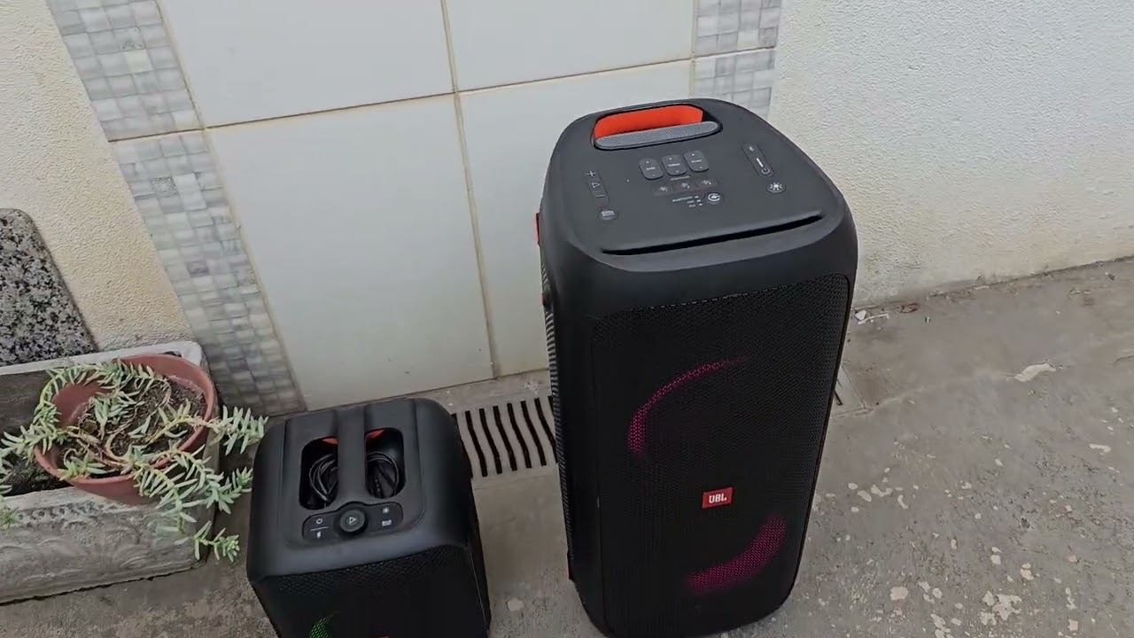 Jbl Partybox 310 vs Jbl Encore Essential