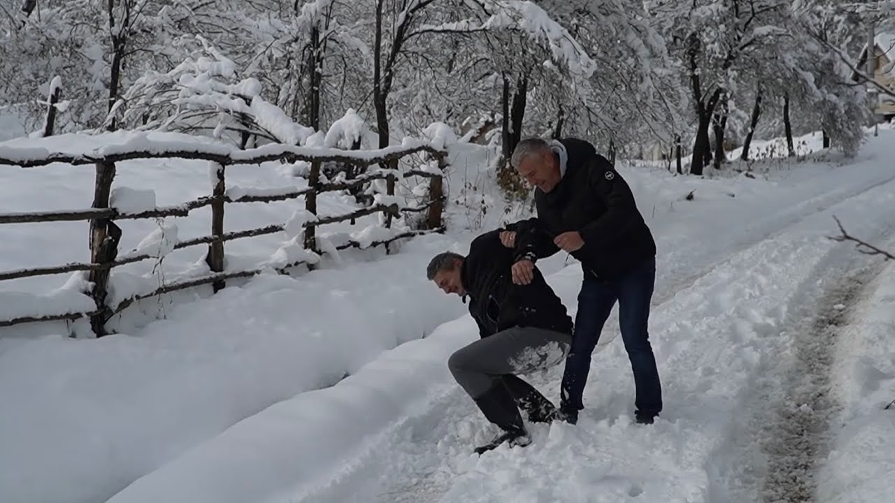ZA&Scaron;TO U SELU ZOVU TONU VRAG TONE IZ MO&Scaron;UNJA