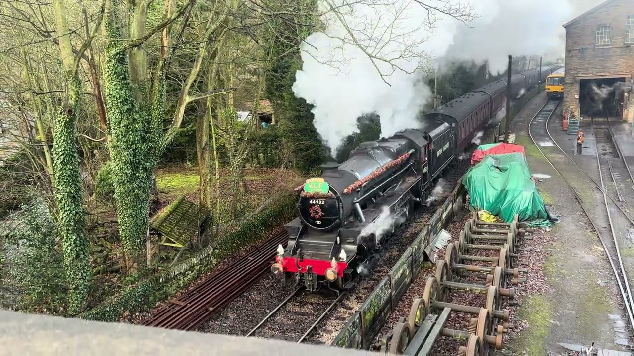 The Elf Explorer Thrashes Pass Haworth Shed KWVR 4K
