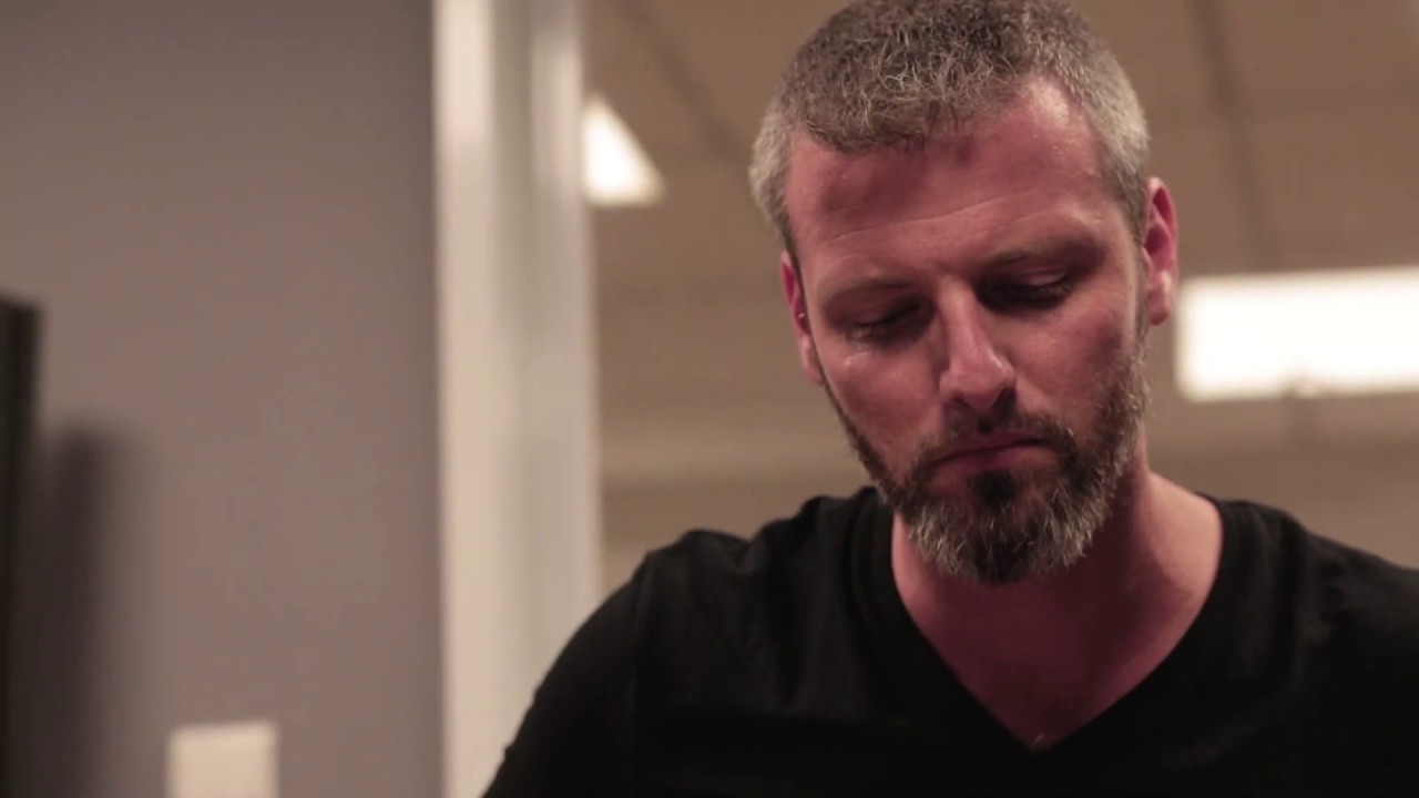 מוטי לייבל מדגים את הGibson Les Paul Standard 2019