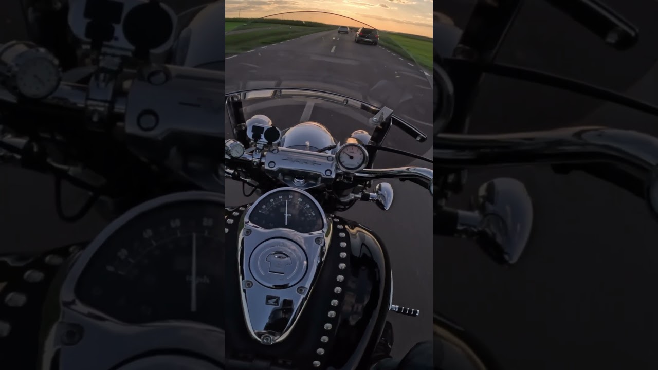 Powerful beast 🤘🏻💪🏻 #hondavtx #motorcycle #motorcycleasmr #biker #puresound #vanceandhines #pov