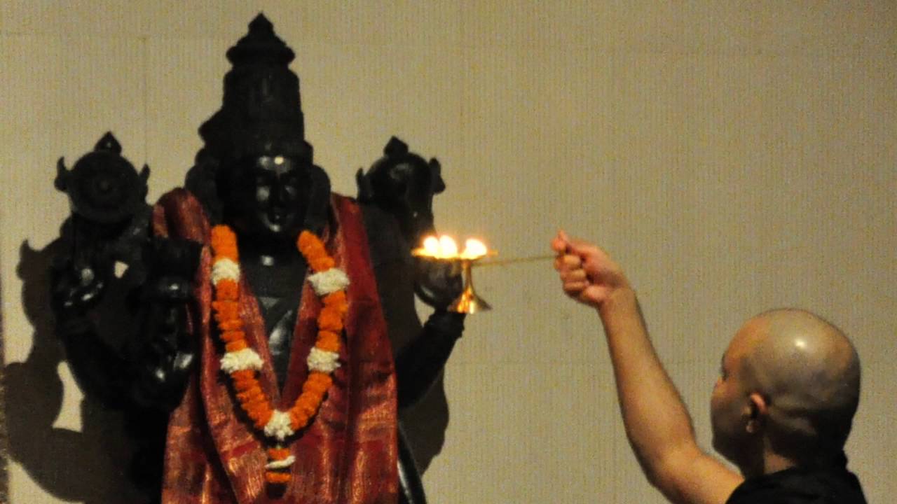 Sri Hari Aarti