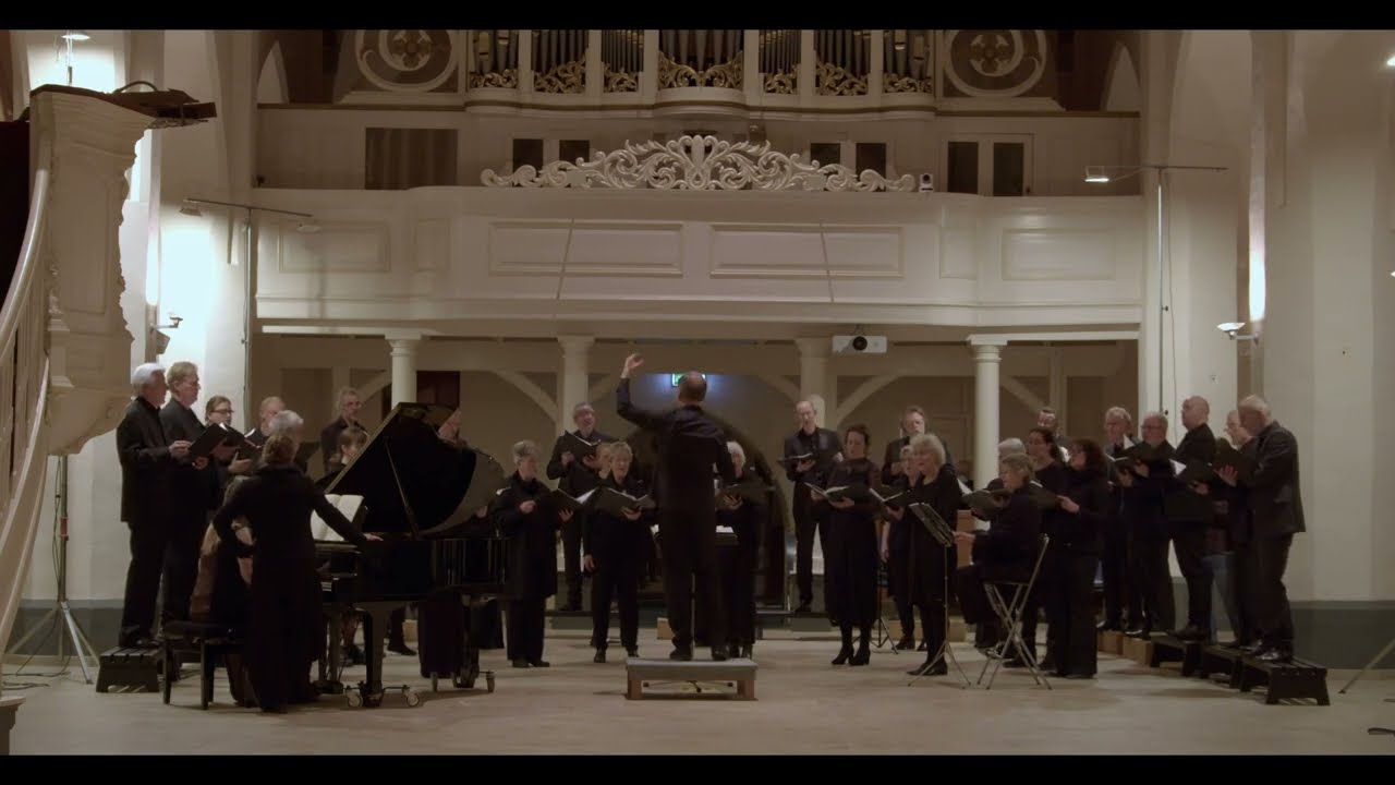 Het Oost-Nederlands Kamerkoor zingt 