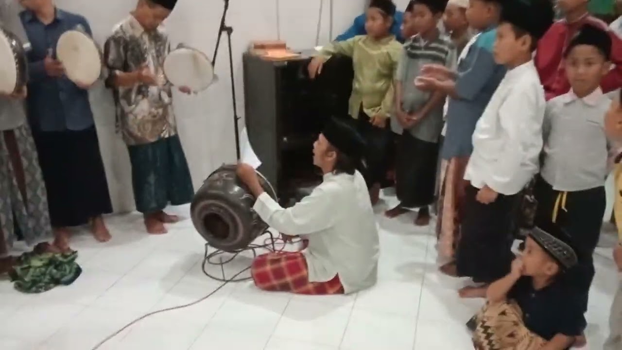 Masih semangat srokalan versi jadul di langgar Bani Tjokro Sanan acara rejeban malam 27 rojab 1447