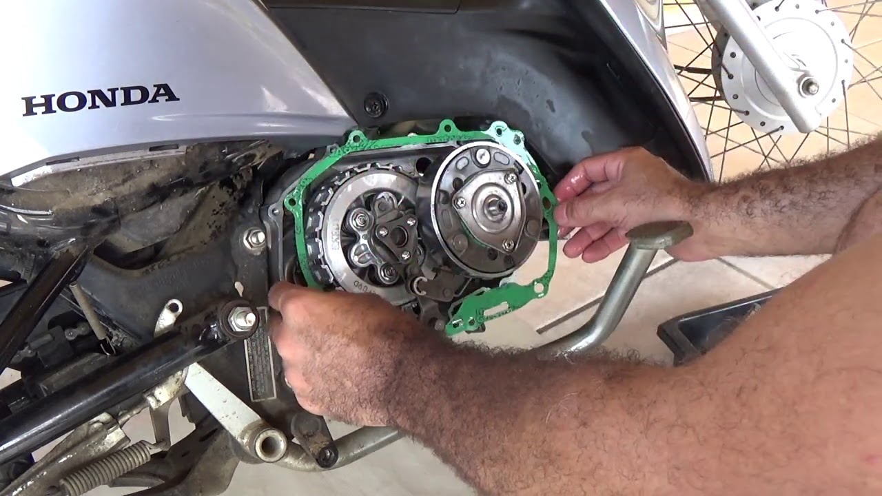 Honda biz 125 2015 Com defeito na embreagem Parte 05/06