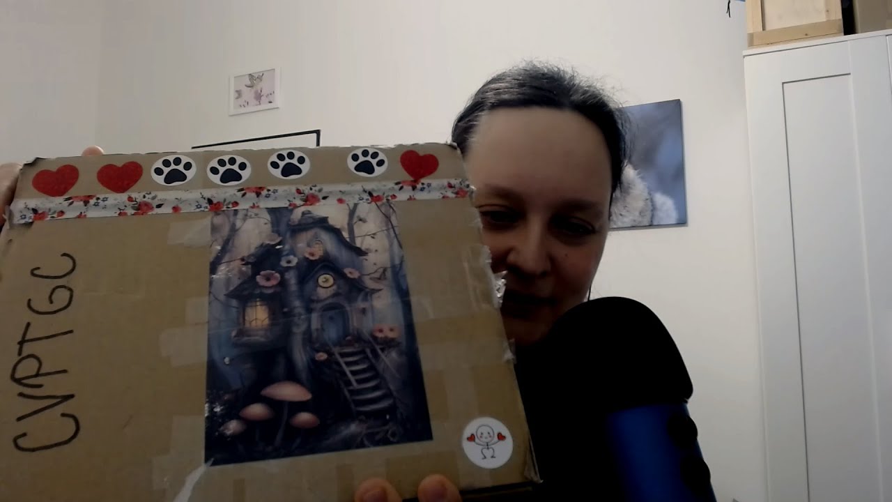 ASMR CZ Rozbalování krásného balíčku od jedné z posluchaček 😴🙂🌸