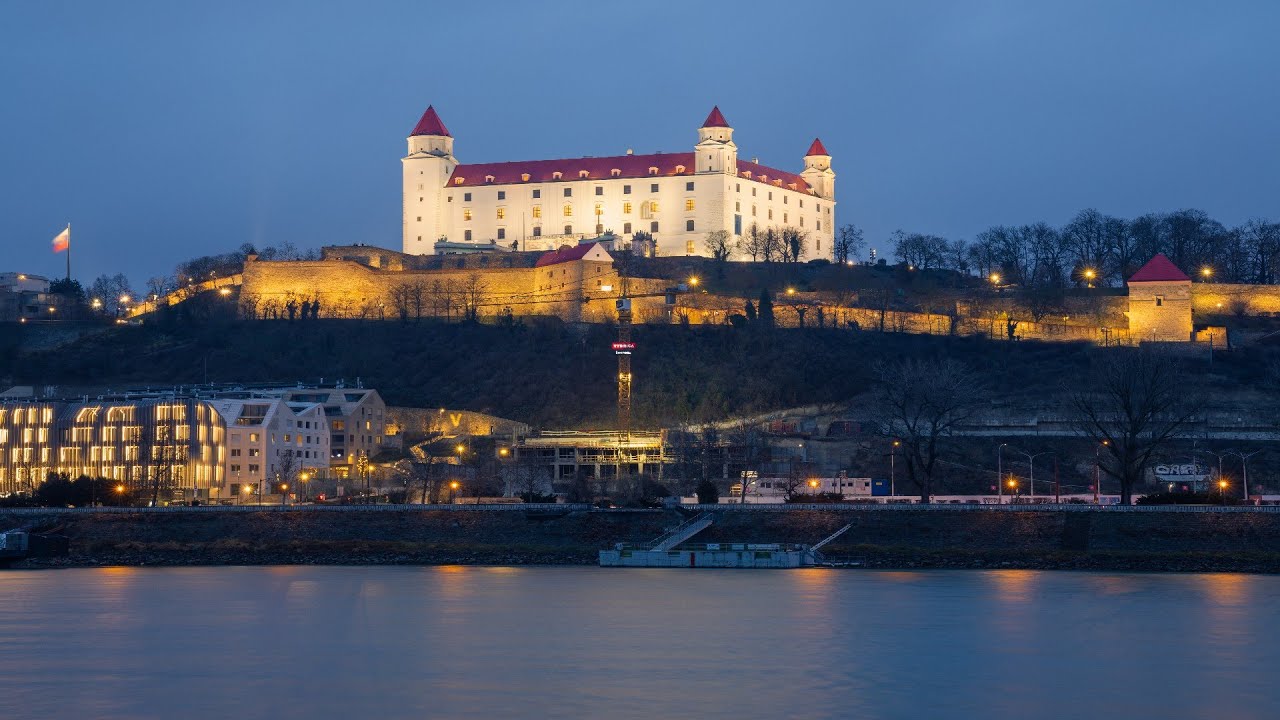Bratislava Castle Blue Hour Relaxing 4K  🇸🇰 | One of Europe’s Most Beautiful Castles