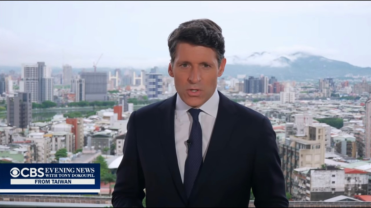 Медицинская чрезвычайная ситуация в эфире программы &laquo;CBS Evening News&raquo; 13 мая 2026 года.