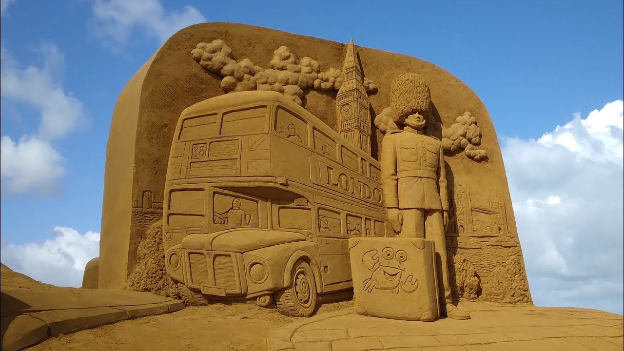 MIDDELKERKE 2024 zandsculpturenfestival / ROND DE WERELD IN ZAND