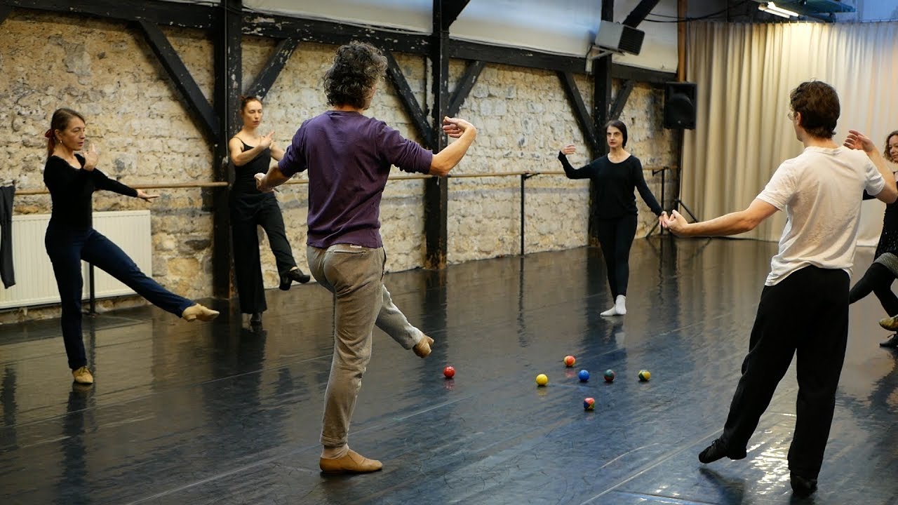 Danse Baroque et Barres Flexibles par Guillaume Jablonka