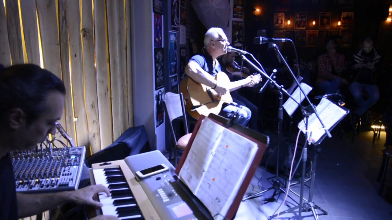 Michalis Bourelos / Μιχαλης Μπουρελος Live at Aigli bar & Coffee Serres Greece