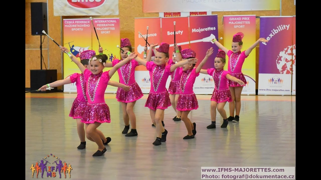 Mažoretky TS Airai Borek 2019 - Littlekadetky stage baton - Na vlásku
