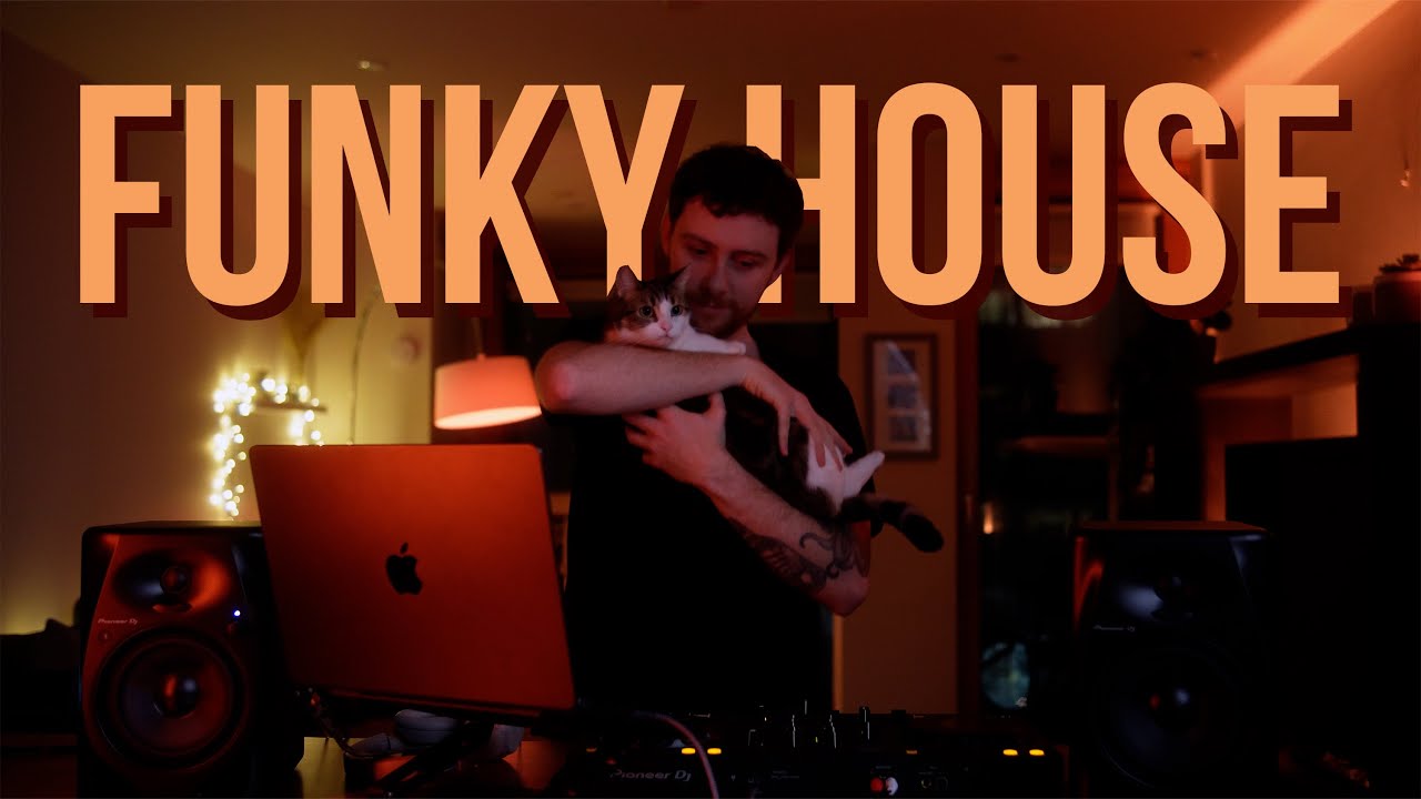Funky House Mix | Warm Grooves & Cozy Living Room Vibes - Octo DJ