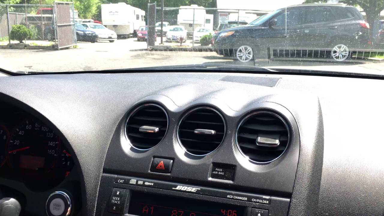 2009 Nissan Altima 2.5S, 2door coupe, LEATHER !