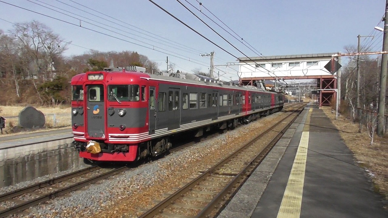 2026年1月26日　引退を目前に最後の冬を走り続ける 115系 電車で唯一の｢しなの鉄道色｣ S1編成  長野→軽井沢　信濃追分駅