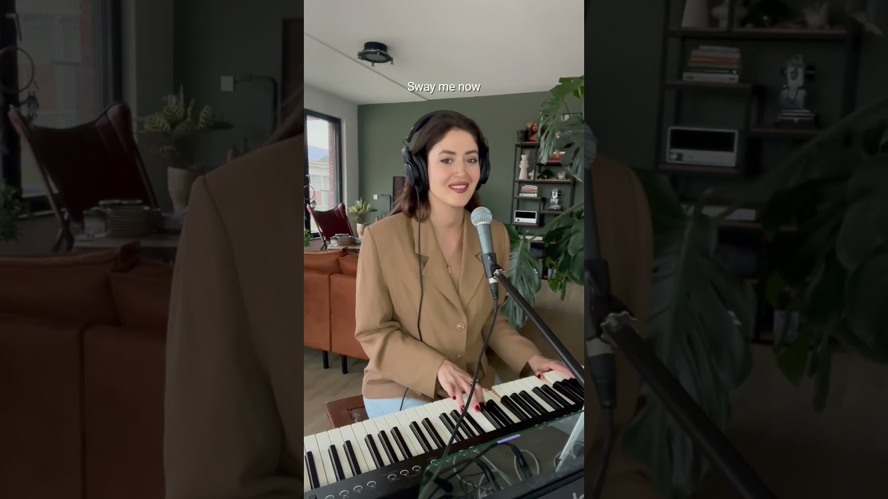 Kim ne derse desin & Sway. Turkish 🇹🇷 English 🇬🇧 cover.