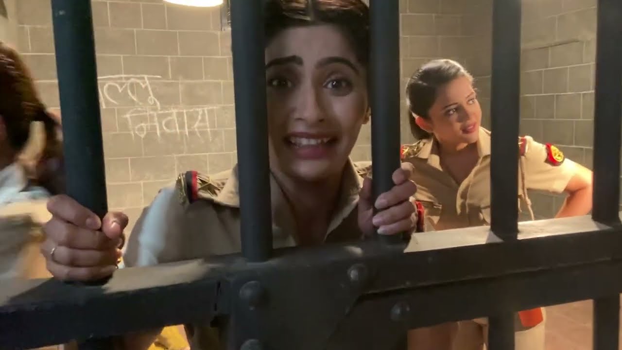 All about my life on sets! Fun ,action , dance , laugh and good times! 🥰😇  #actorslife