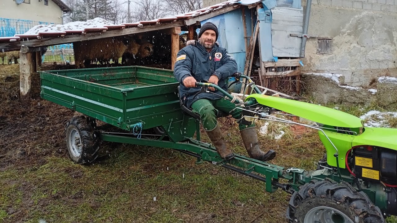 Ovako izgleda pravi rad na selu | Tovarimo đubre i vozimo na njivu